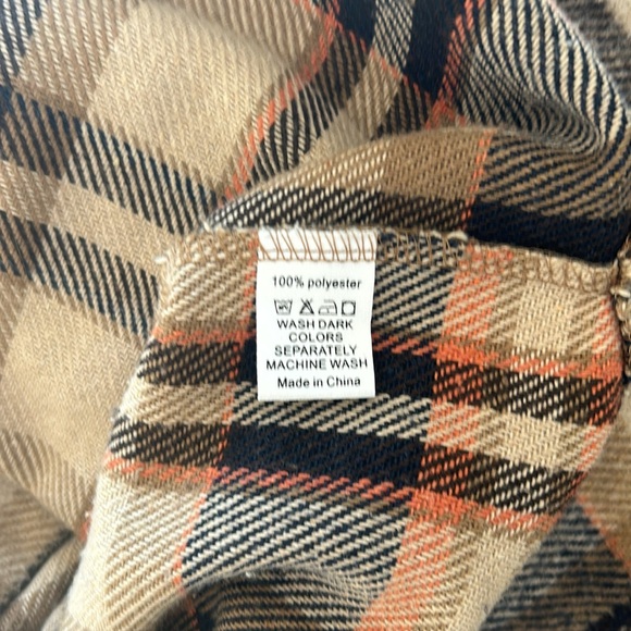 Shacket - Picture 4 of 4